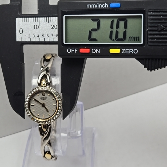 Citizen 5920 S011507 Analog Quartz Watch New Battery Silver Gold Two Tone Womens - Picture 5 of 10